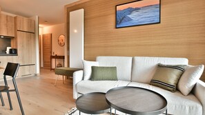 Fernseher, Stereoanlage