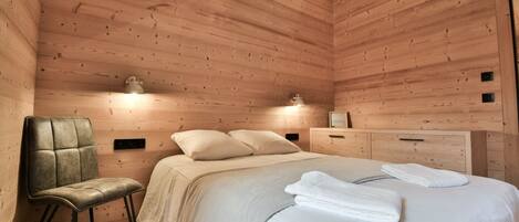 4 chambres, fer et planche à repasser, Wi-Fi gratuit, draps fournis