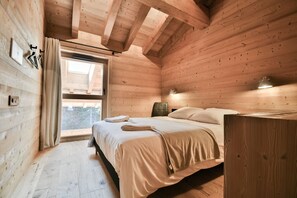 4 bedrooms, iron/ironing board, free WiFi, bed sheets - Chalet Mitoyen La Chinaille B4 (Le Grand Bornand)