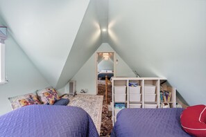 5 habitaciones, tabla de planchar con plancha, wifi y ropa de cama 