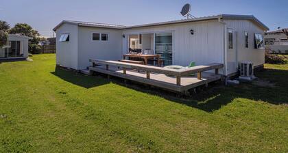 Caddy's Shack - Whangamata Holiday Home