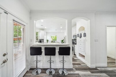 Pool, Games & BBQ Luxury Texas Home 4 bedroom