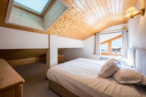 4 chambres, fer et planche à repasser, Wi-Fi gratuit, draps fournis