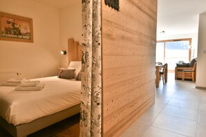 2 habitaciones, tabla de planchar con plancha y wifi gratis 