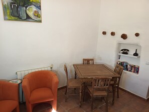 Classic Apartment, Golf View | Private kitchen | Fridge, microwave