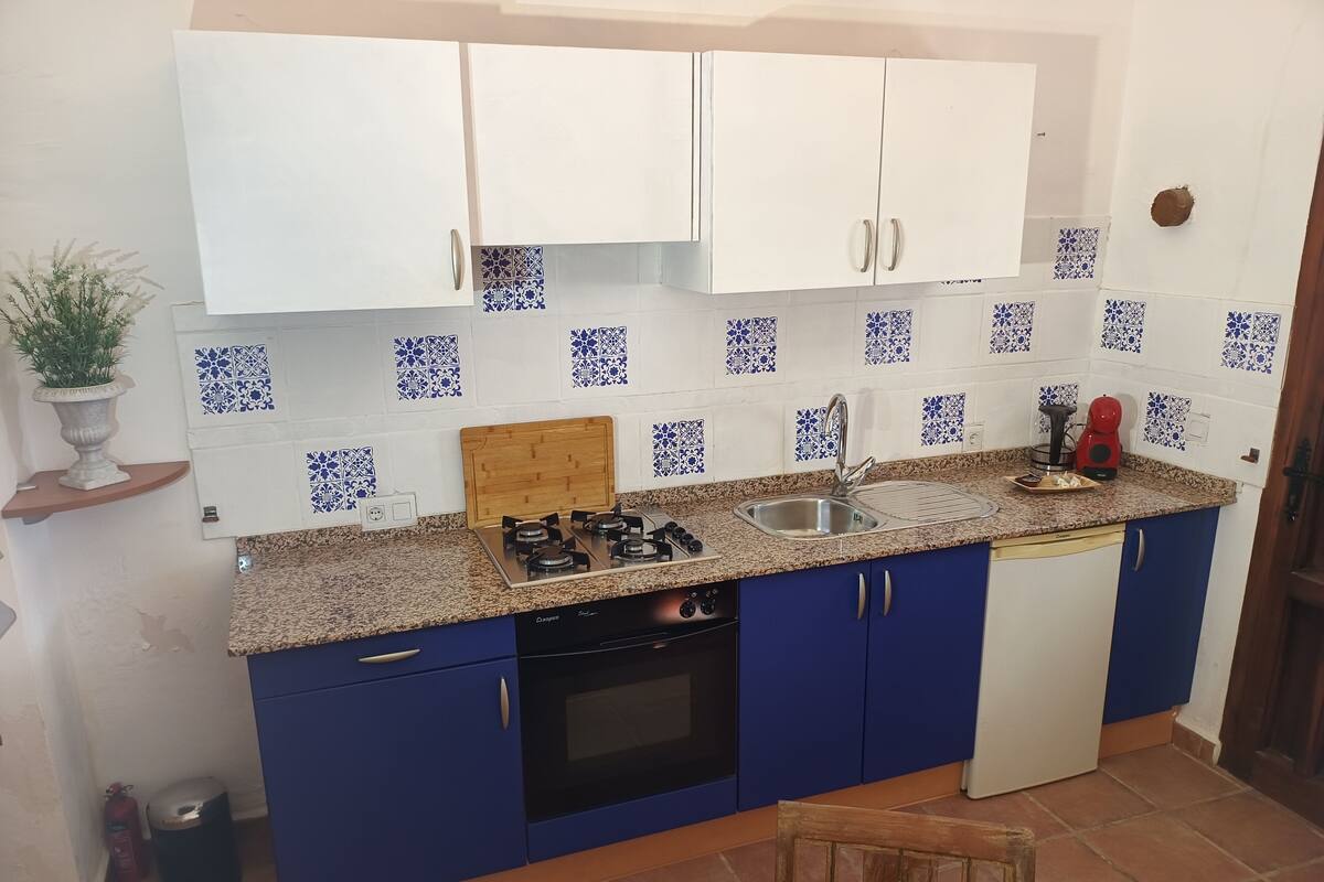 Classic Apartment, Golf View | Private kitchen | Fridge, microwave