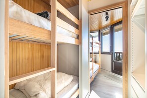 2 Schlafzimmer, Bügeleisen/Bügelbrett, kostenloses WLAN