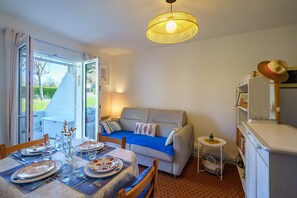 تناول الطعام