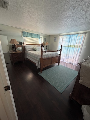 2 bedrooms, WiFi, bed sheets, wheelchair access - Family 2BR Oasis w/Private Pool & HDTV, PAWsitive (Port Richey)