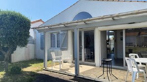 Outdoor dining - Sh04056 The Little Sionnaise (Saint-Hilaire-de-Riez)