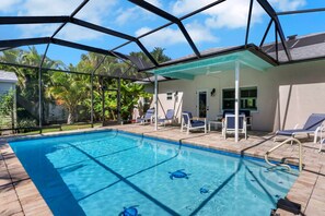 Outdoor pool, a heated pool