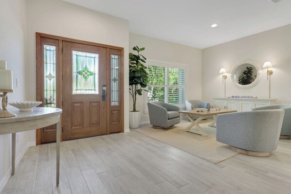 المنشأة من الداخل