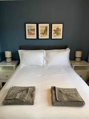 Iron/ironing board, WiFi, bed sheets