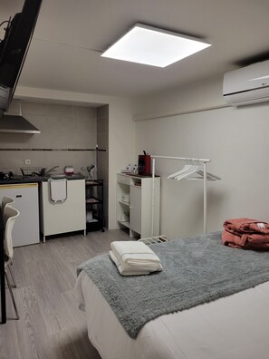 1 Schlafzimmer, Bügeleisen/Bügelbrett, Internetzugang