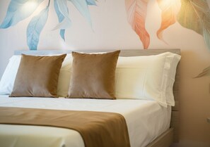 5 bedrooms, WiFi, bed sheets