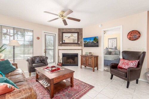 Fountain Park Condo/Sleeps 4/Steps to the Fountain