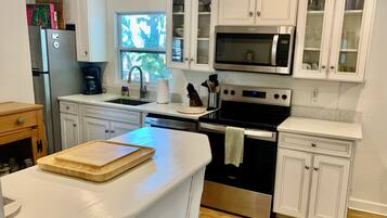 Microwave, dishwasher