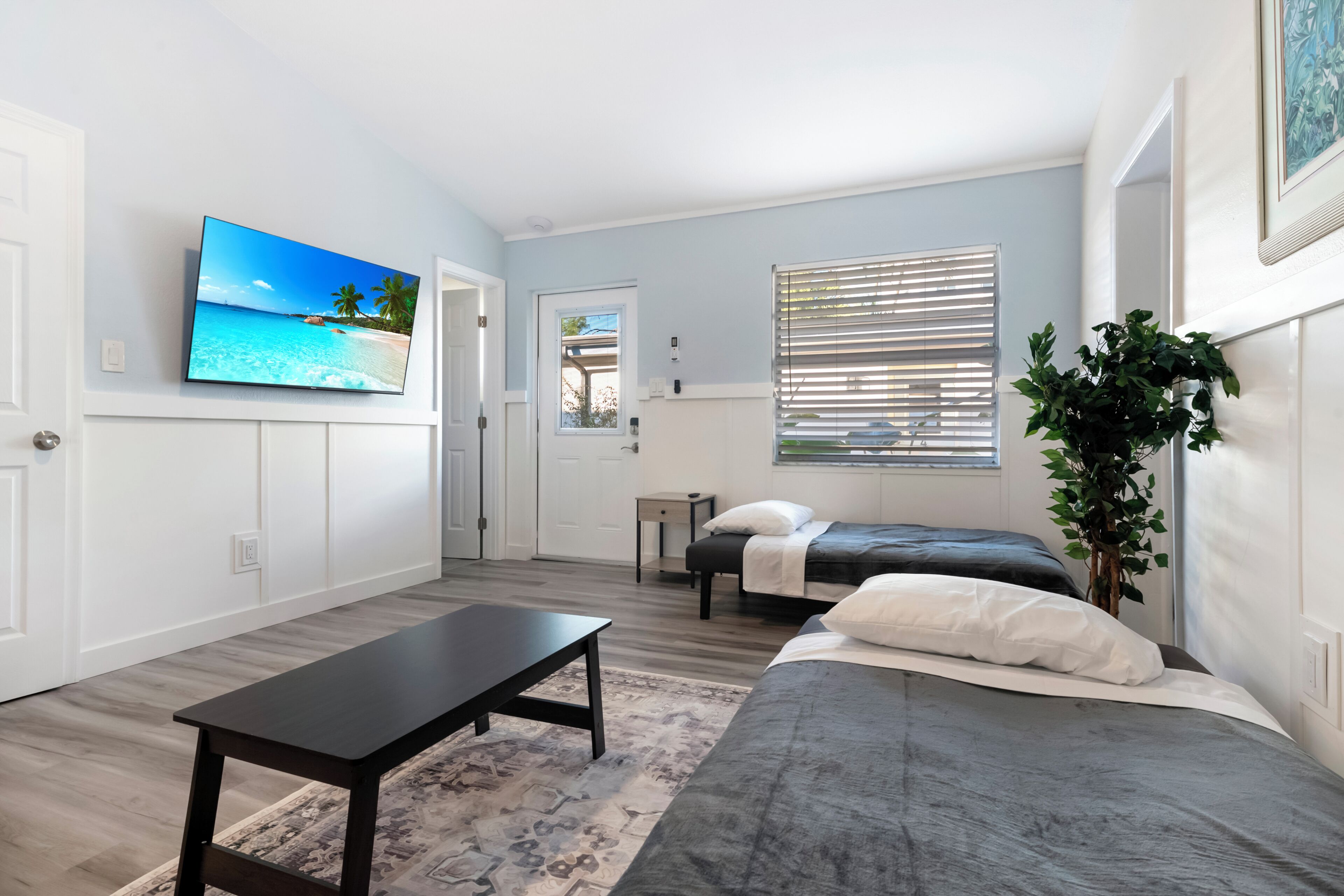 Bügeleisen/Bügelbrett, kostenloses WLAN, Bettwäsche