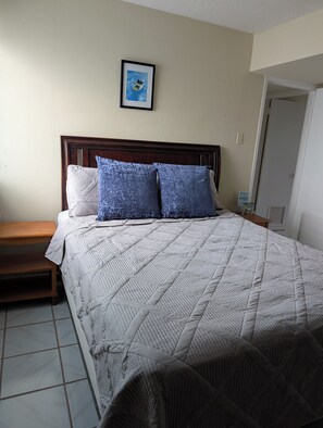 3 bedrooms, in-room safe, desk, iron/ironing board