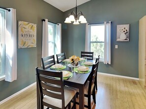 House (3 Bedrooms) | Property amenity