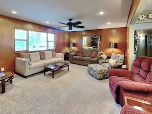 獨棟房屋 (4 Bedrooms) | 住宿設施服務