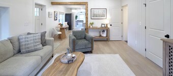 Home in Knoxville- Pet Friendly! Close to UTK