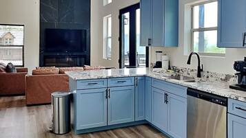 Studio (1 Bedroom) | Property amenity