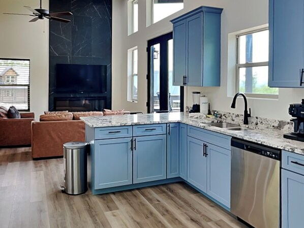 Studio (1 Bedroom) | Property amenity