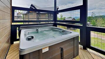 Studio (1 Bedroom) | Property amenity