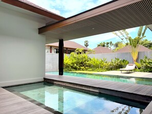 屋外プール