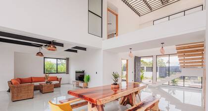 Marvelous 5-bedroom Villa in Cerritos, Pereira