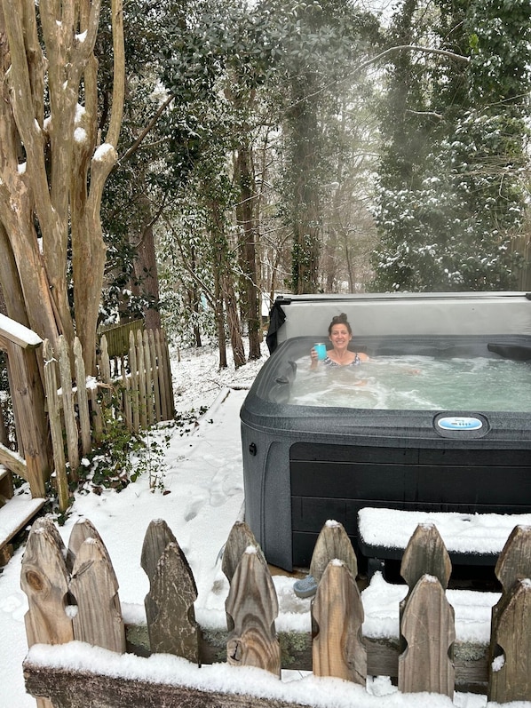 مغطس سبا خارجي