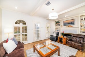 Imagen sin descripción, 5 de 35, botón