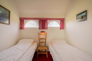 Bungalow | 2 bedrooms, individually furnished, bed sheets