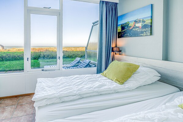 Apartment | 1 bedroom, individually furnished, bed sheets