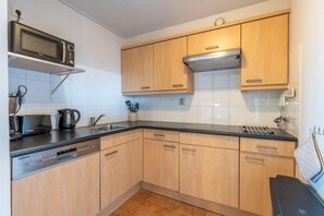 Apartment | Private kitchen - 2 Person sea View Apartment (De Koog)