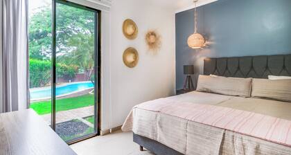 Central, Cozy and Private Condo -Tamarindo at your Doorstep