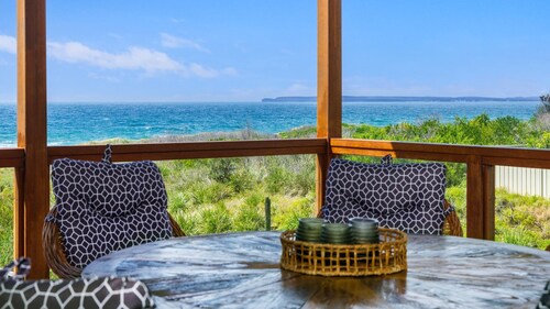 Whale Watcher - Beachfront with Spa