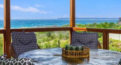 Whale Watcher - Beachfront with Spa