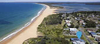 Whale Watcher - Beachfront with Spa