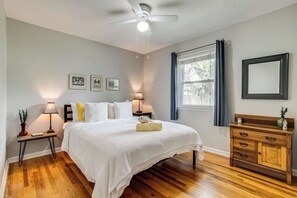 3 habitaciones, tabla de planchar con plancha, cuna de viaje y wifi 