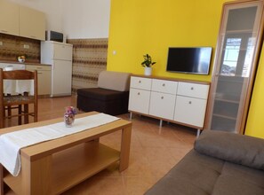 TV - Apartments Villa Jagoda - One Bedroom Apartment A3 (Rab)