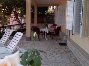 Outdoor dining - Apartments Villa Jagoda - One Bedroom Apartment A3 (Rab)