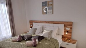 Room - Elegant Villa Ilma with Pool - Villa With Pool (Vodice)