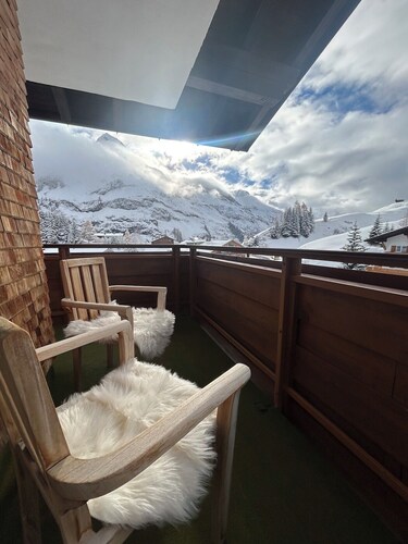 Haus Wallis - Apartment Märchenwald - Ski-In and Out at Ski Arlberg