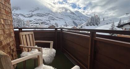 Haus Wallis - Apartment Märchenwald - Ski-In and Out at Ski Arlberg