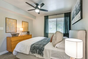 2 bedrooms, desk, iron/ironing board, internet