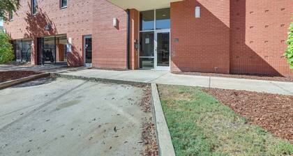 Walk to UA Campus: Apt w/ Secure Parking!