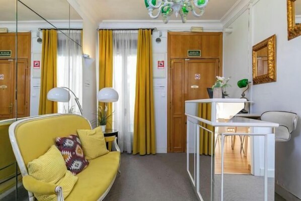 Lobby - H-A San Mateo Suites (Madrid)