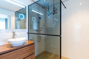 Apartment | Bathroom